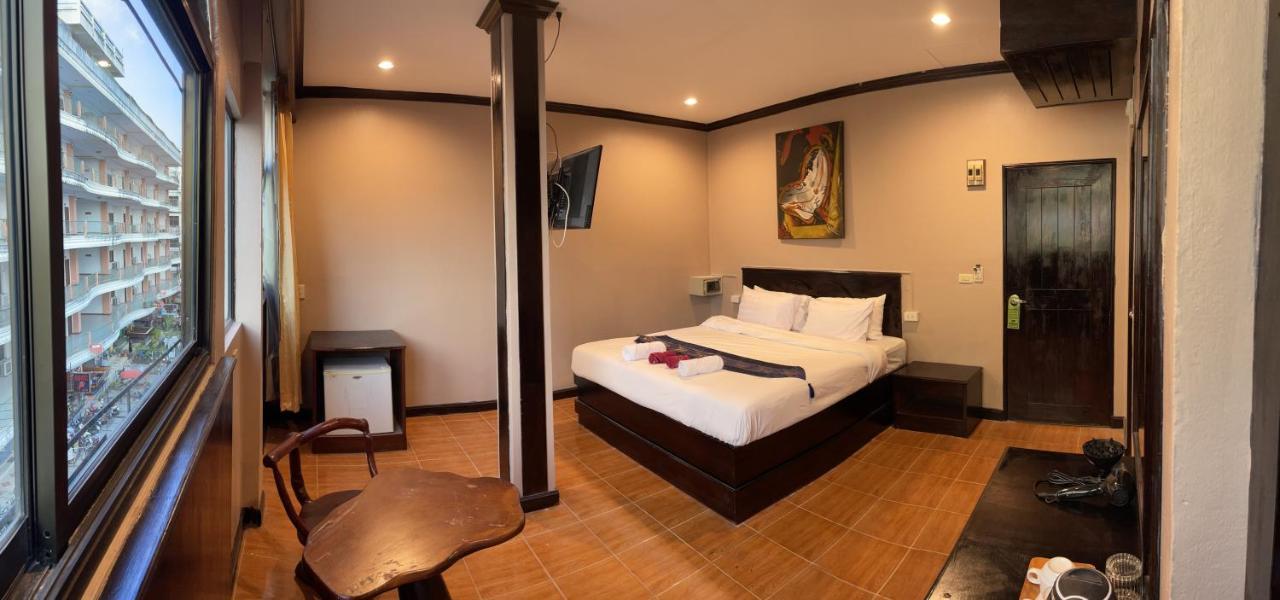 Centre Point Patong Hotel ภายนอก รูปภาพ