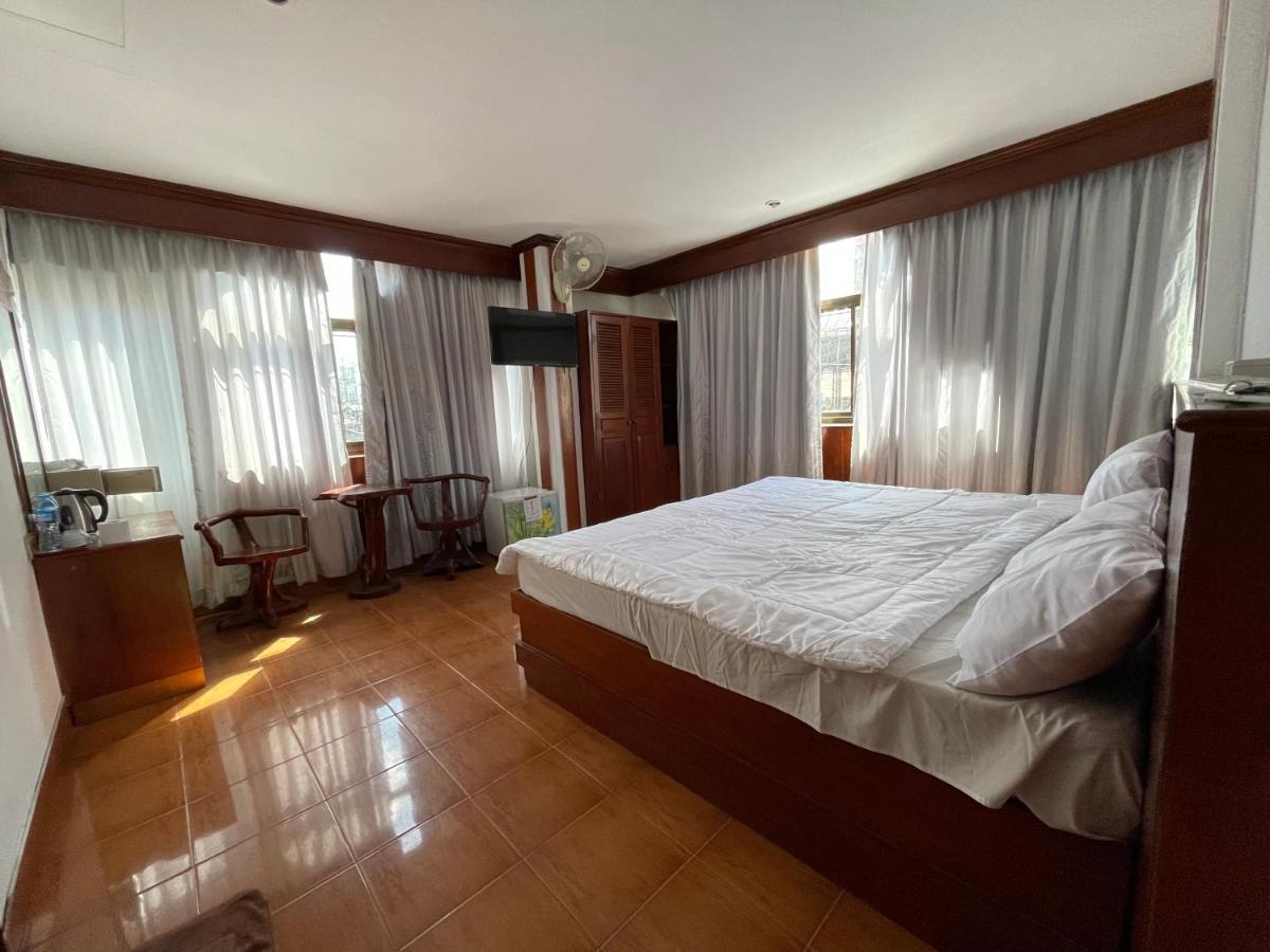 Centre Point Patong Hotel ภายนอก รูปภาพ
