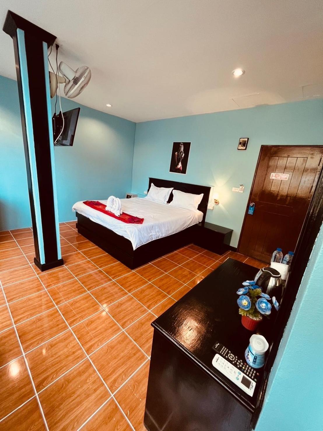 Centre Point Patong Hotel ภายนอก รูปภาพ