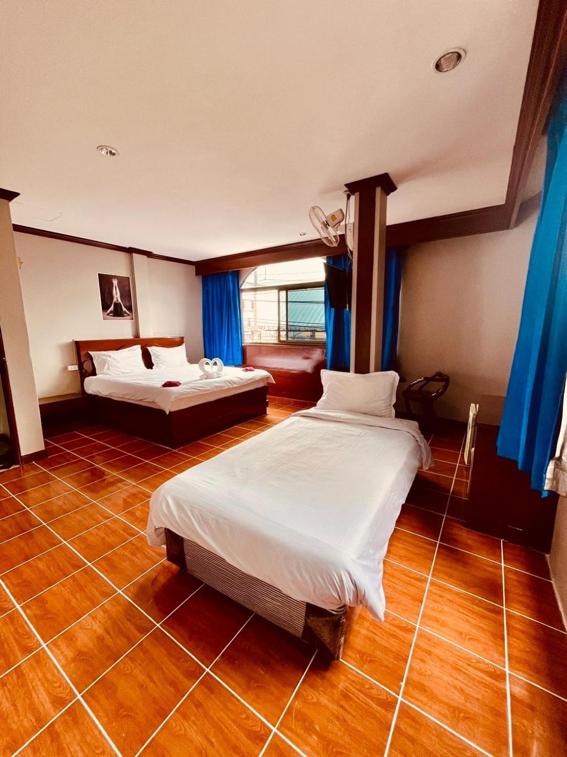 Centre Point Patong Hotel ภายนอก รูปภาพ