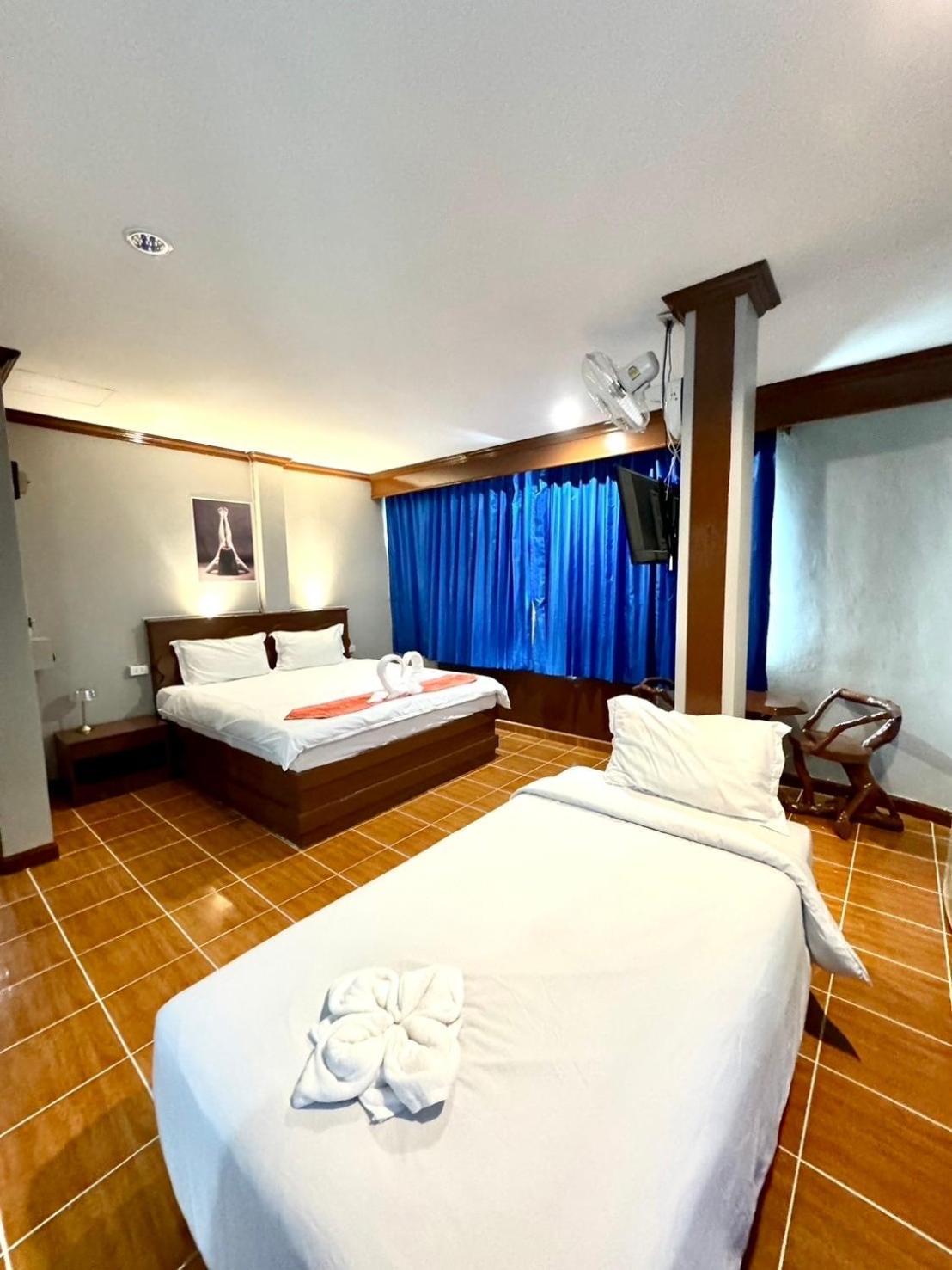 Centre Point Patong Hotel ภายนอก รูปภาพ
