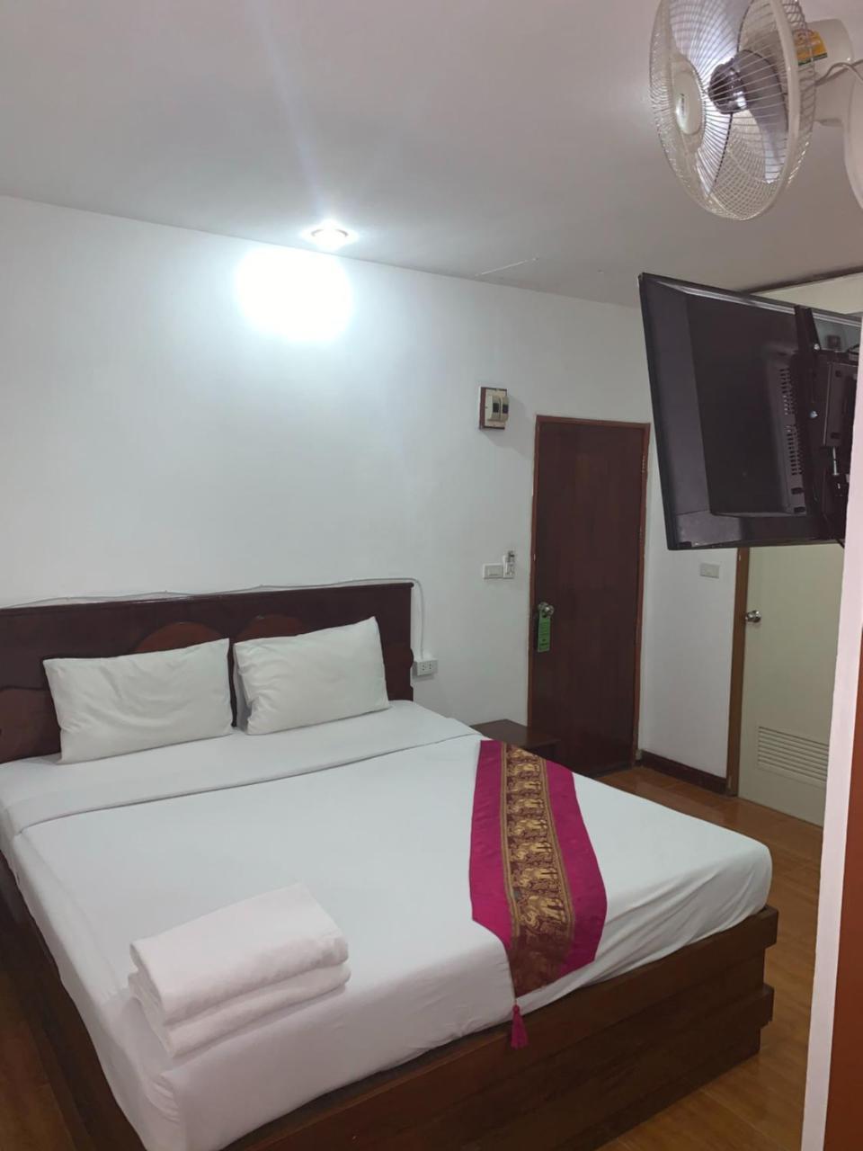 Centre Point Patong Hotel ภายนอก รูปภาพ