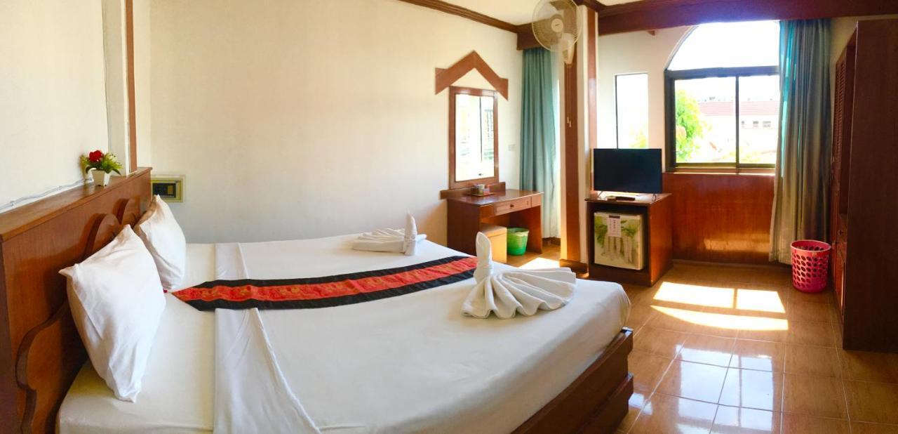 Centre Point Patong Hotel ภายนอก รูปภาพ